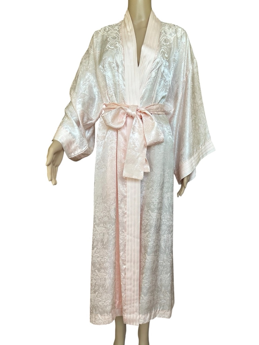 Natori Saks 5th Avenue Pink Satin Jacquard Kimono Robe with Tie Belt